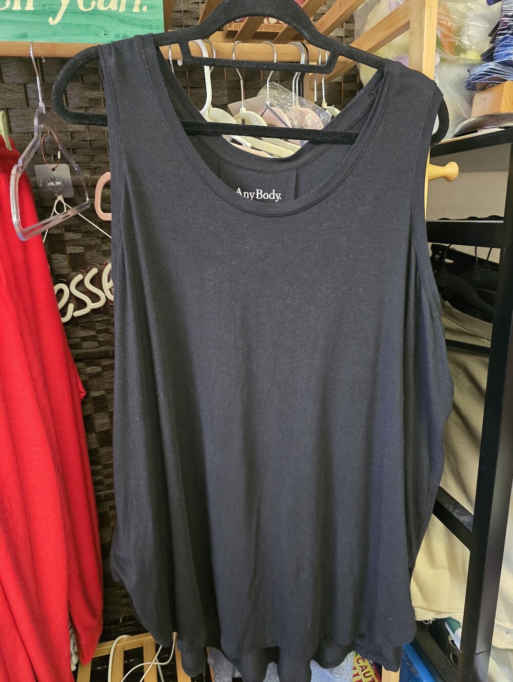 #0675 2X ANYBODY Black Tank Top 27"PTP 31.5"Long-F 34.5"Long-B SOFT! Smile Hem